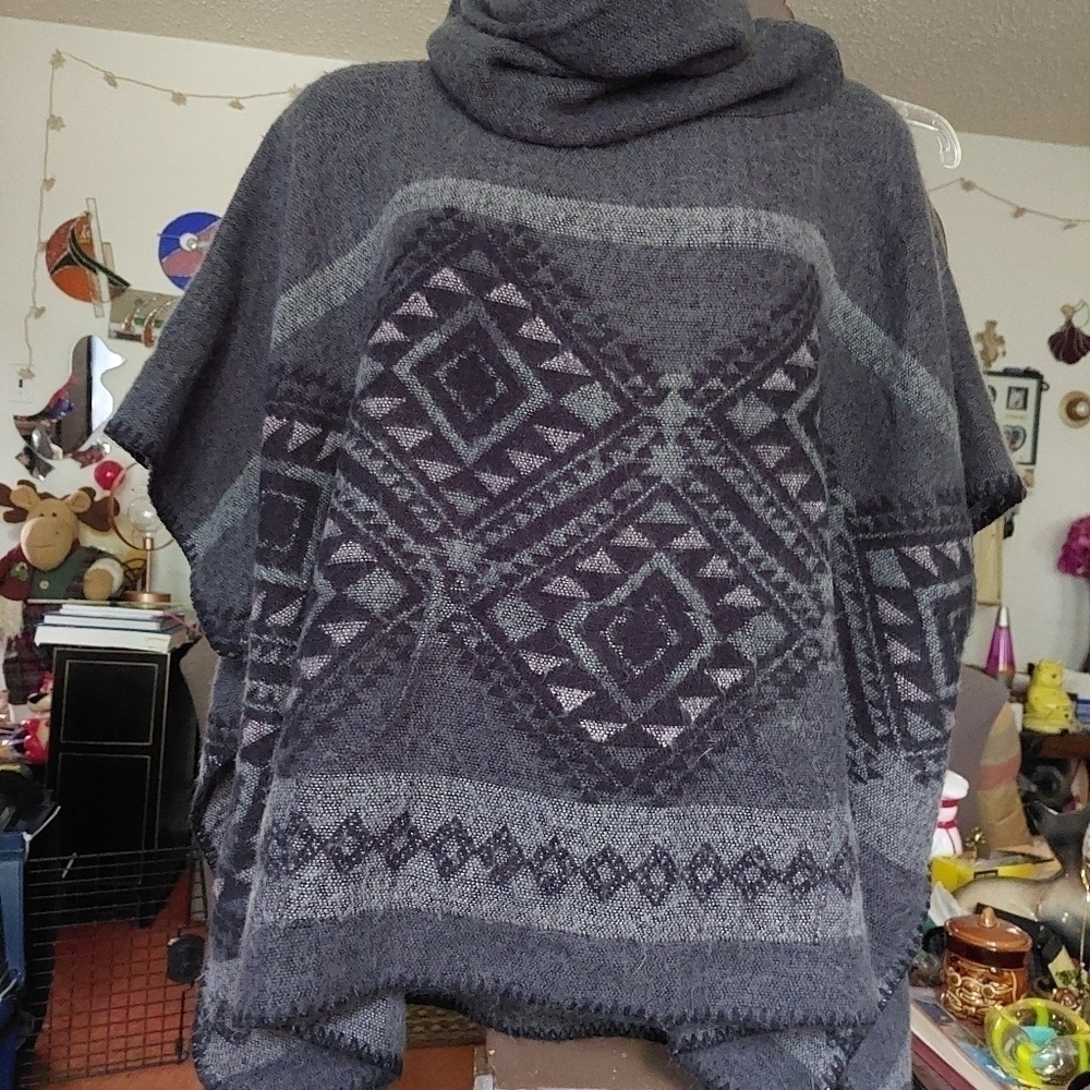 Steve Madden OSFM Long Neck Poncho-Type Sweater Cover-up, One Size Fits Most